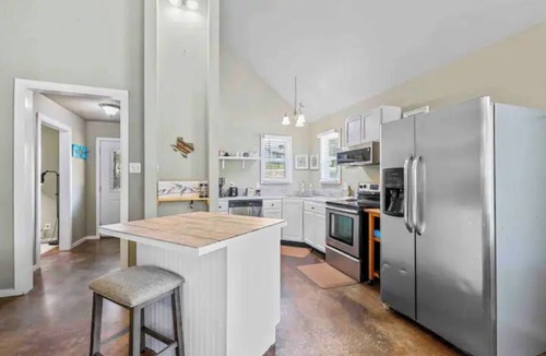 Whitney House | Zona’s home