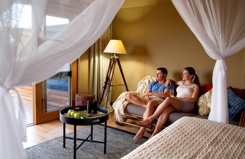 Dubbo Cabin | Zoofari Lodge at Taronga Western Plains