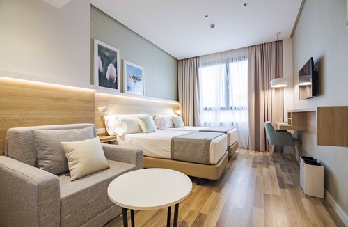 El Parc i la Llacuna del Poblenou Hotel | ZT The Golden Hotel Barcelona