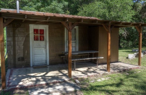 Uvalde County Cabin | Zubers - CA -A Cabin A