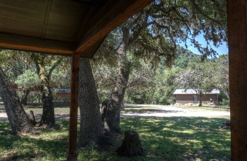 Uvalde County Cabin | Zubers - CA -E Cabin E