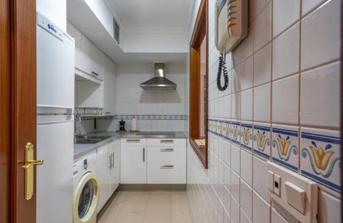 Deustuko San Pedro-Erribera Apartment | Zubia apartment by People Rentals