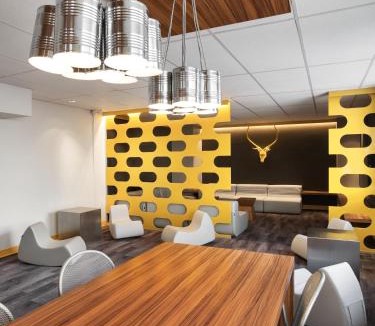 Cote-Des-Neiges—Notre-Dame-De-Grace Hotel | ZUM MTL Auberge d'été - Université de Montréal