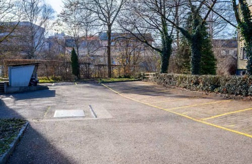 Glattbrugg Apartment | Zurich 2 Bedroom Apt/Parking & Riverside/Desk