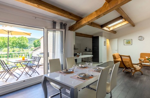 Herepian Apartment | Zwischen Meer, Seen und Bergen by Interhome
