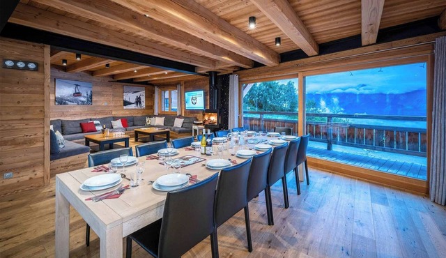 À 3 minutes du téléphérique | 250m² | Vue montagne