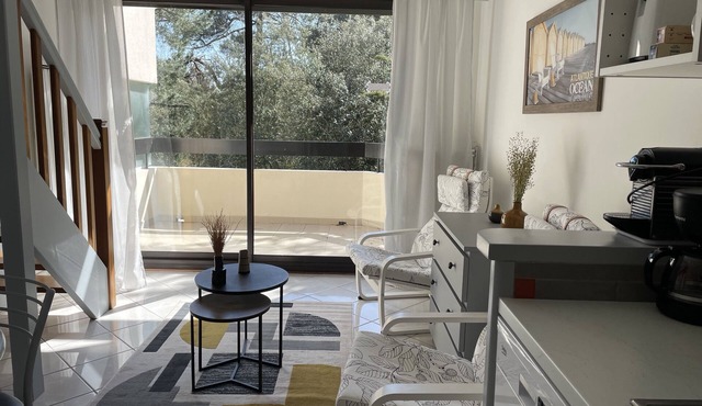 À 5mn à Pied de la Plage et du Marché Studio Dans Petite Résidence Très Calme