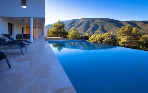 À mont nos hôtes 2