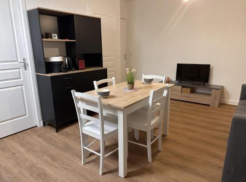 Évasion champêtre : Gîte rénové avec animaux acceptés - FR-1-489-561