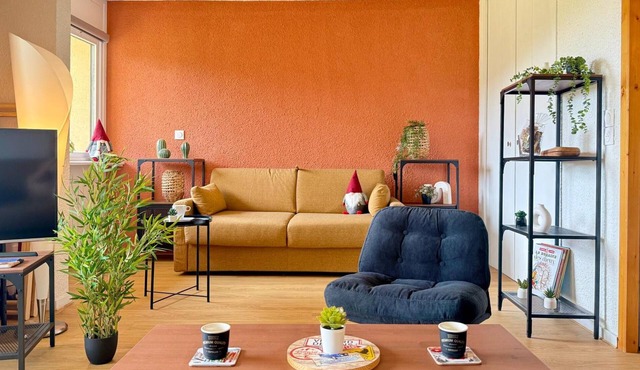 ‘Évasion Douce Désign’ Apartment with Mountain View, Shared Garden & Wi-Fi