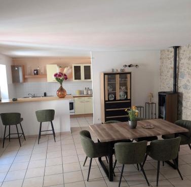 Évasion vigneronne, jolie maison de village en pierre