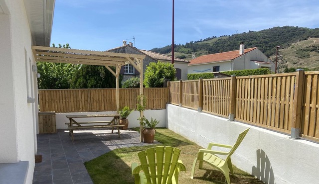 Œnologîte, Maison aux Pieds des Coteaux de Cornas