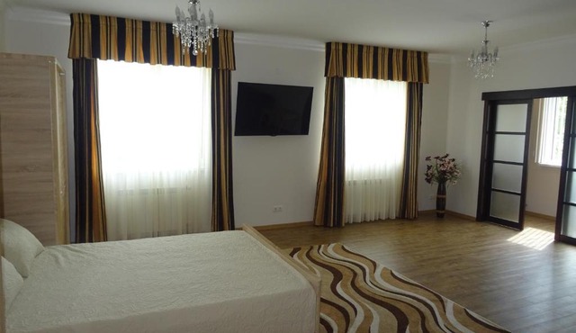 "Апартаменты у Елены-1"