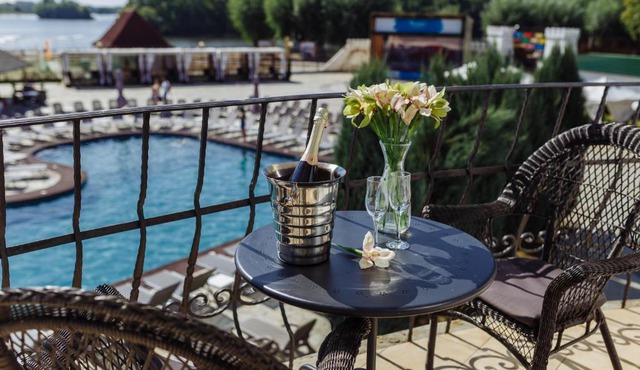 Загородный клуб "Роджер"