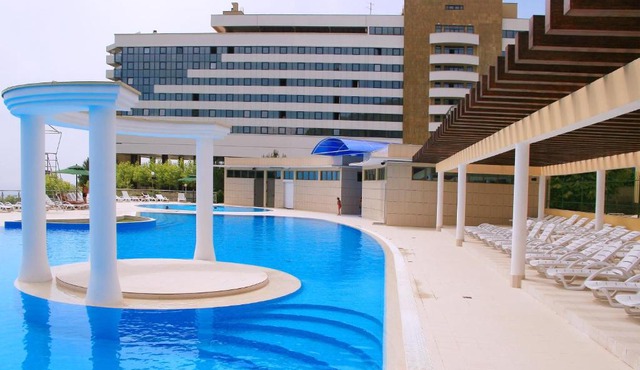 Молния Ямал Курортный Комплекс 2 корпус Ямал