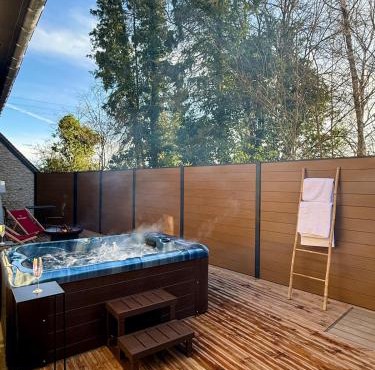 À 1h30 de Paris - Suite romantique avec spa et sauna privés en terrasse à la campagne