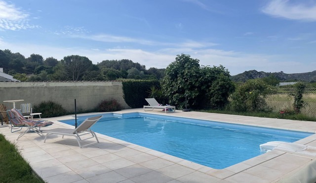 À 5 Minutes D'avignon, Belle Villa Avec Piscine