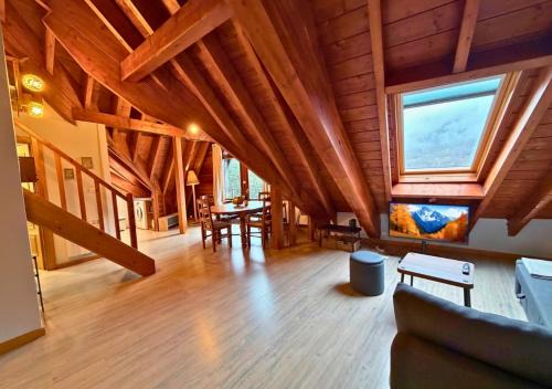 Ático Miraestrela: Dúplex con Vistas a Sallent
