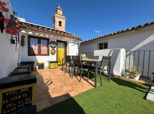 ÁTICO RURAL "EL COLMENAR" para parejas, amigos o familia a la montaña