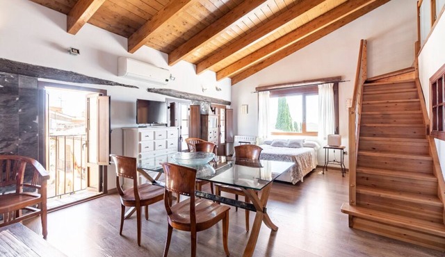 Ático Tipo Loft con Jacuzzi