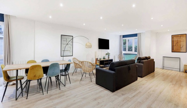 Élégant appartement parisien – 4 chambres spacieuses