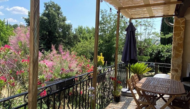 Été en Provence – maison 3 chambres pour famille entre vignes et cigales.