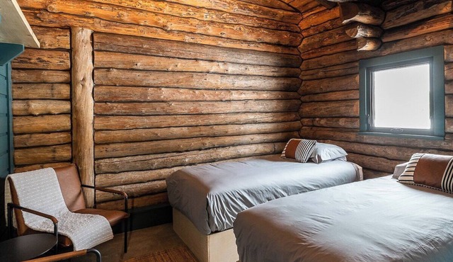 ÖBois Charlevoix: L'Écurie 4 (bedroom)