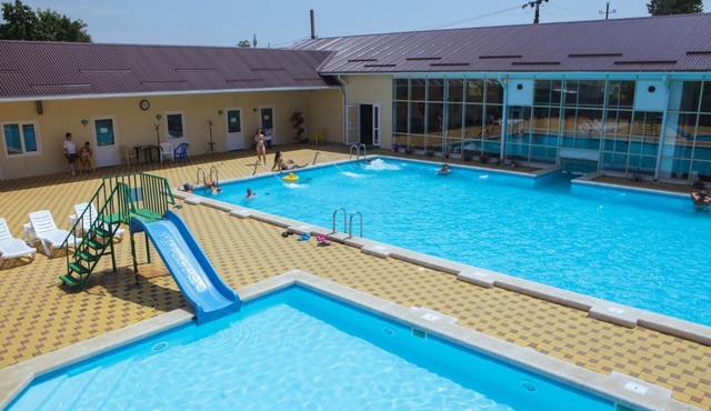 База отдыха "Изумруд"