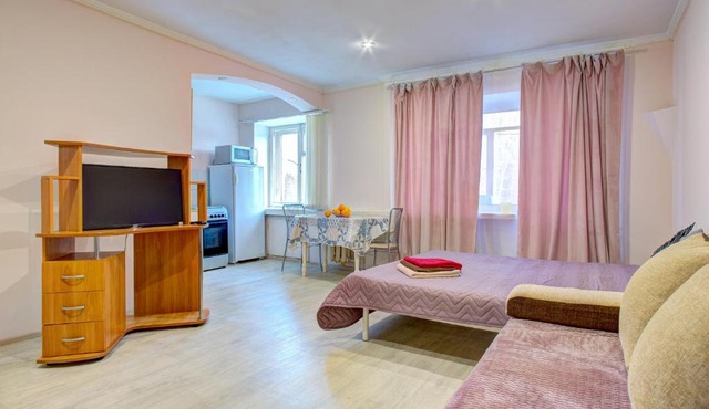 Студия улица 50 лет Октября 51