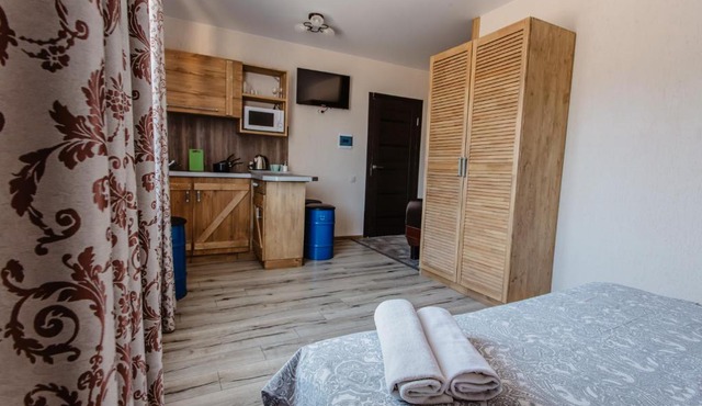 Студия #3 с паковкой, беседкой и мангалом