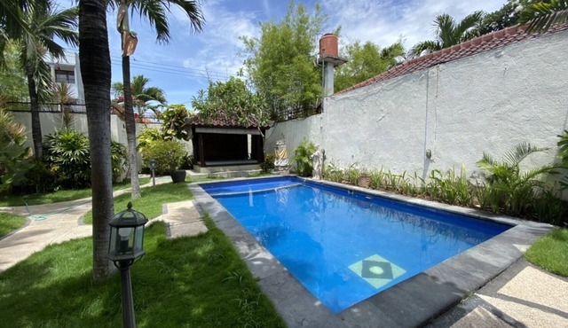 ヴィラクタ Villa Kuta near Kuta Beach