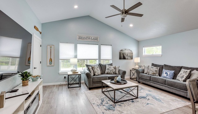 0.5 MI to Higgins Lake: Home w/Fire Pit & Yard