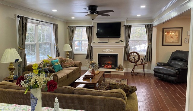 0.9 mile to App stadium, fairly newly built house, 5 bedrooms and 4 bathrooms.