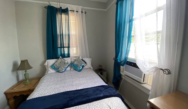 00 Cozy apt and easy transportation to New York City