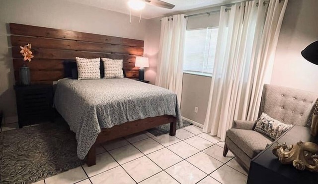 01 Spacious 3 bdrm close to FLL & Port Everglades