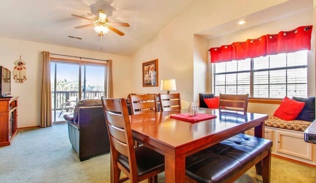 03-6 The Aerie Closest development to Silver Dollar City, Indoor/Outdoor Pool, I