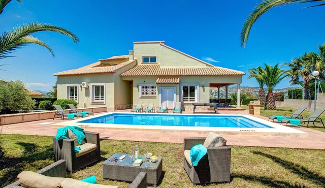 0339 Villa Elefante Fresno