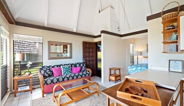 #04 Black Sand Beach Condo | 0 Bed, 1 Bath