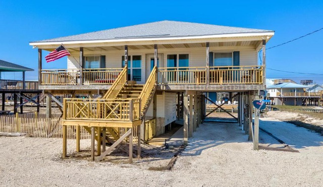 051 Topsail