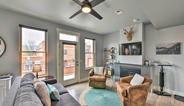 0660: Dtwn Salida Condo w/Balcony