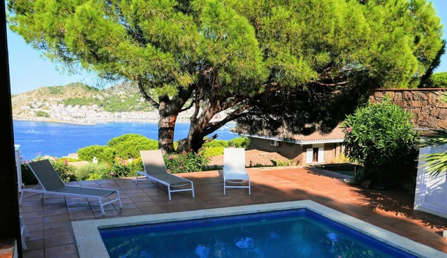 071 House to rent with sea views and private pool
