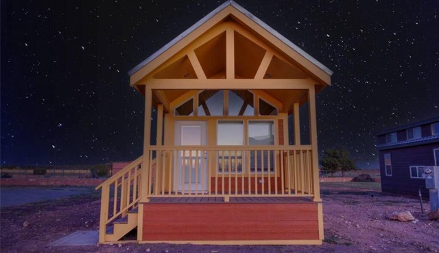 076 Tiny Home nr Grand Canyon South Rim Sleeps 8
