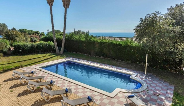 08.00 Mirador House. Private pool