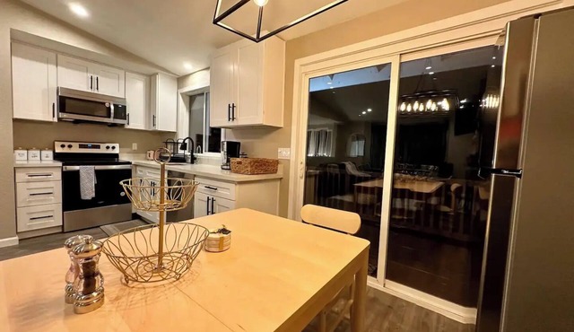 08 Min to PAE Airport - Cozy 2Br Home Surrounded by Nature w/carport