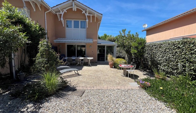 087 - Charming house on 2 levels in Les Arros