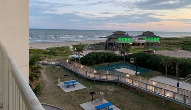 1/1 Resort On Beach, Private Balcony wi/Pool/Gulf View, Fully Equipped Kitchen