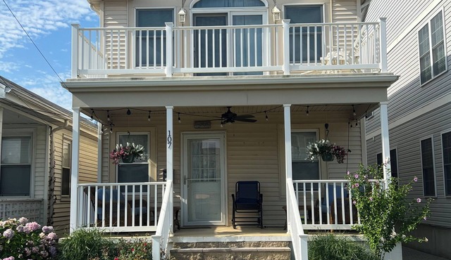 1/2 block from beach, spacious rooms, great backyard, cozy porch, 1 car driveway