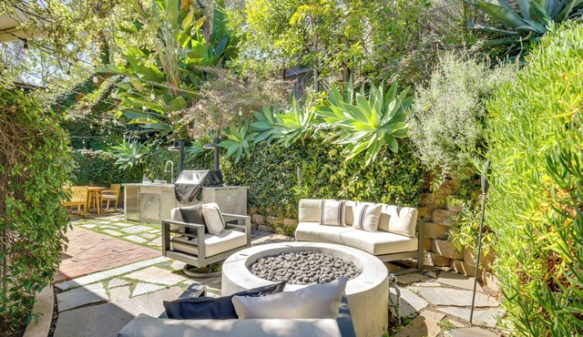1/2 Mi to Balboa Park: Cottage w/Private Yard!