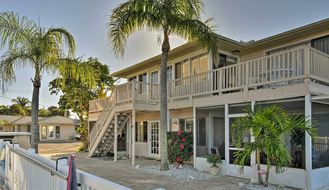 1/2 Mi to Beach! Siesta Key Home w/Lanai