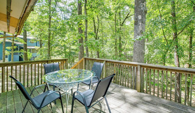 1/2 Mi to Desoto Lake: Hot Springs Village Home